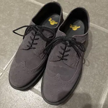 Dr.Martens 윙크 칩 5홀 스웨이드