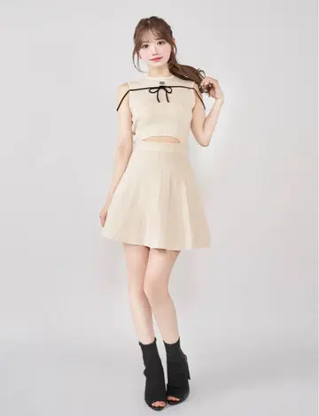 다리치 허리 오픈 스트링 니트 미니 원피스