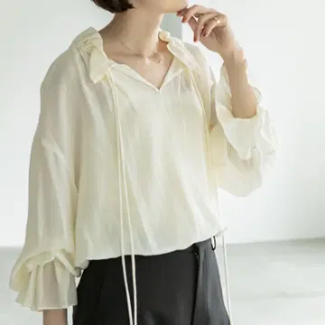 노블 2WAY 스트링 러플 LS 블라우스