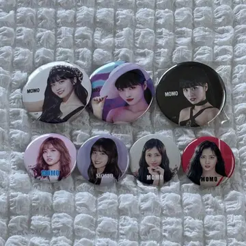 TWICE 모모 캔뱃지
