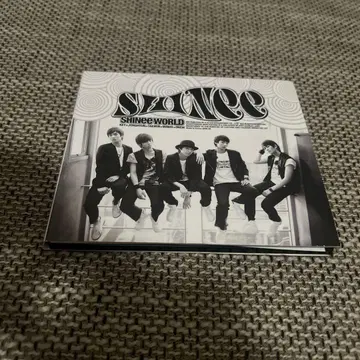 SHINee WORLD 첫 번째 앨범 Type-B CD