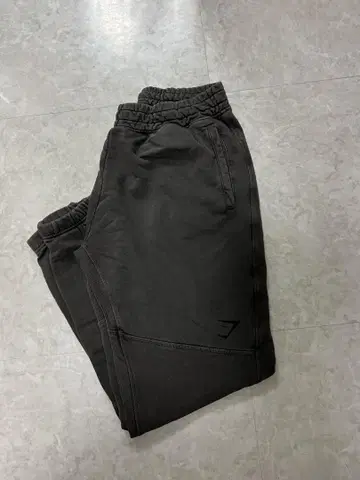 GYMSHARK 남성용 조거 팬츠 M 사이즈