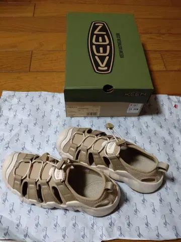 KEEN 스포츠 샌들 베이지