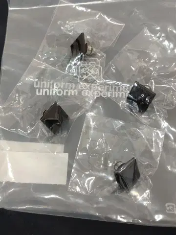(A) 균일 실험 배치 4개 세트