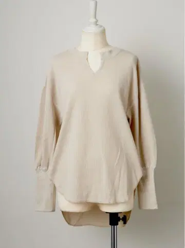 Rosarymoon Back Open Thermal Top 베이지