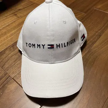 TOMMY HILFIGER 화이트 캡 57cm