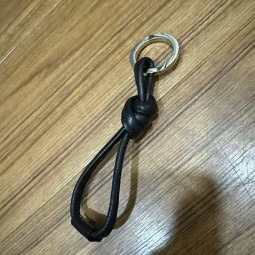 러셋 russet 가죽 키링