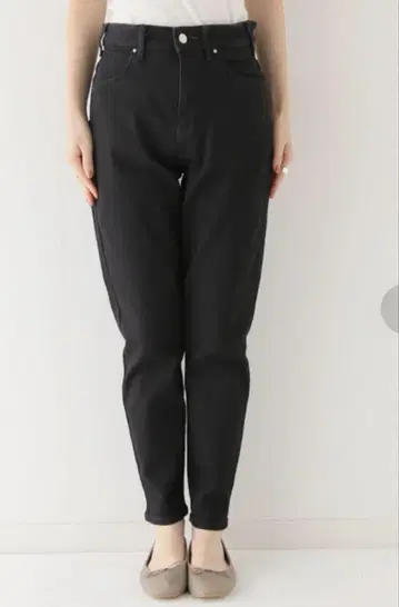 미사용 태그 부착 LEEGINS ANKLET TAPERED 팬츠 블랙