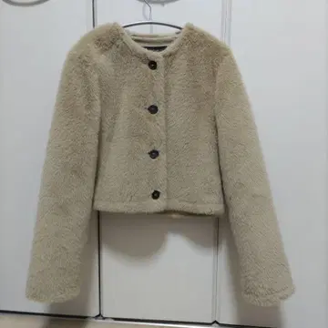 ZARA 크롭드 페이크 퍼 재킷