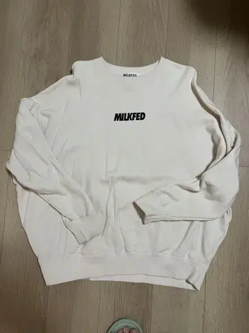 MILKFED. 맨투맨 풀오버 베이지