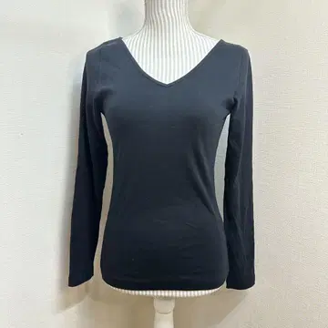 오라리 이에나 블랙 V넥 긴팔 티셔츠 코튼 100%