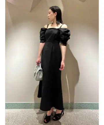 [ SNIDEL ] 오프숄더 캐미 머메이드 원피스