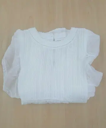 슬로브예나 라미 프릴 핀턱 블라우스 새 제품 화이트