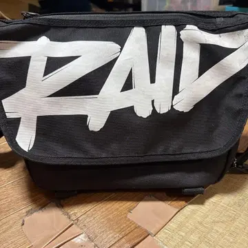 레이드재팬 메신저 백 빅 로고 RAID JAPAN 배스 낚시