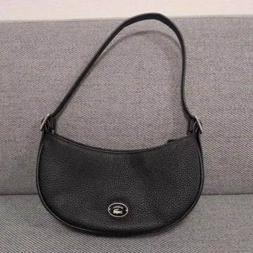 LACOSTE 오리진 크로코 그레인 가죽 하프문 백