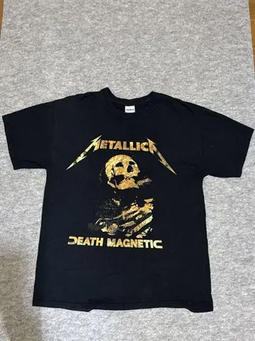 메탈리카 WORLD MAGNETIC TOUR T셔츠 L 사이즈