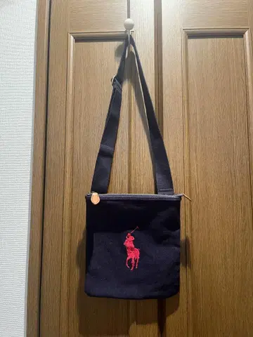 폴로 말 자수 디자인 네이비 숄더 백