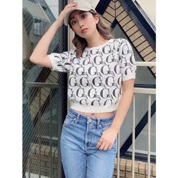 GYDA 로고 크롭 반팔 티셔츠