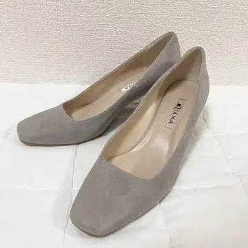 [새상품급] DIANA 다이애나 그레이 스웨이드 스퀘어토 펌프스 24.5