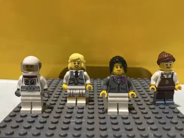 LEGO 미니 피규어 세트 4개