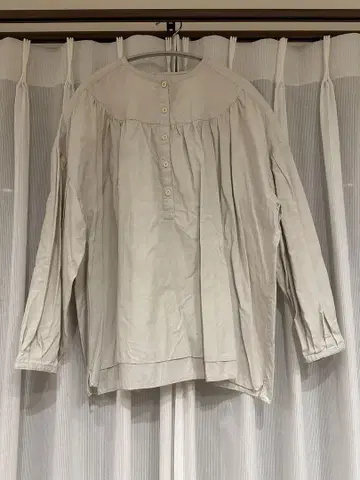 늑대와 부엉이 블라우스