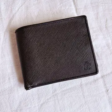 dunhill의 다크 브라운 가죽 반지갑