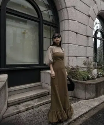 LAYERED BALLOON HEM DRESS 베이지
