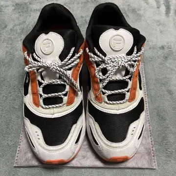 스캔달 피드백! FILA 콜라보 스니커즈