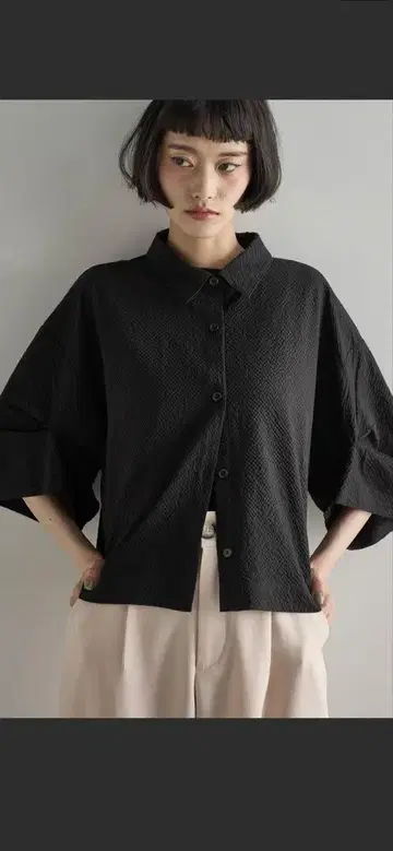 타크 반소매 크롭드 셔츠