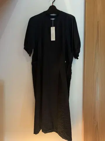 졸리미뇽 다크 네이비 반팔 롱 원피스, 산뜻하고 가벼운 원단, 택 포함