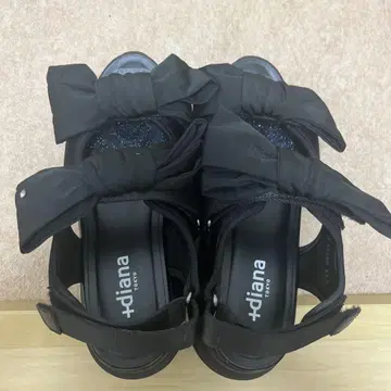 diana 블랙 리본 샌들