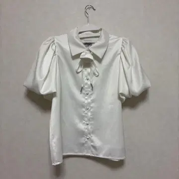트리트유어셀프 rose choker blouse 화이트