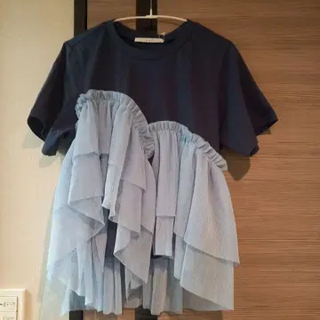 KBF 아시메 프릴 T셔츠
