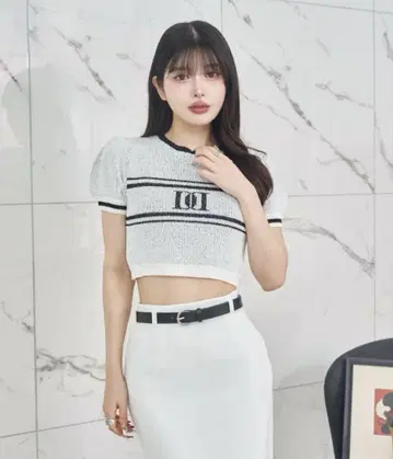 다리치 로고 패널 니트 톱 다리치