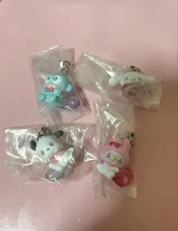 산리오 메지루시 참 4개 세트