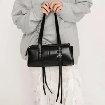 SLY DANGLE SHOULDER BAG 댕글 숄더백 블랙