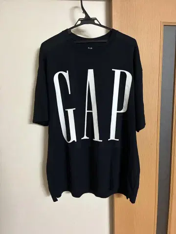 GAP 빅 로고 티셔츠