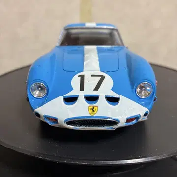 Ferrari 250 GTO 모델 17번 파랑