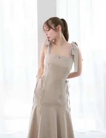 andmary Ann ribbon dress Beige