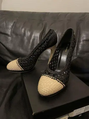 드리스반노튼 메쉬 하이힐 펌프스 블랙 x 베이지 38.5