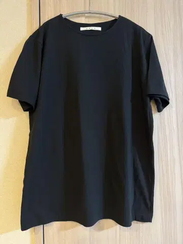 KURO 컴팩트 야 크루넥 반팔 티셔츠