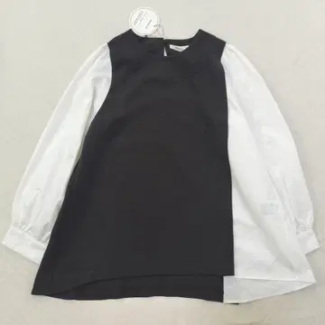 새상품 MONILE 모니레 이소재 도킹 긴팔 티셔츠 풀오버