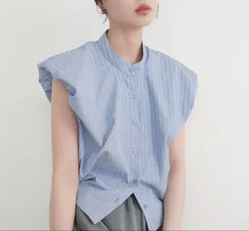 LIAN 볼륨 숄더 블라우스 스트라이프