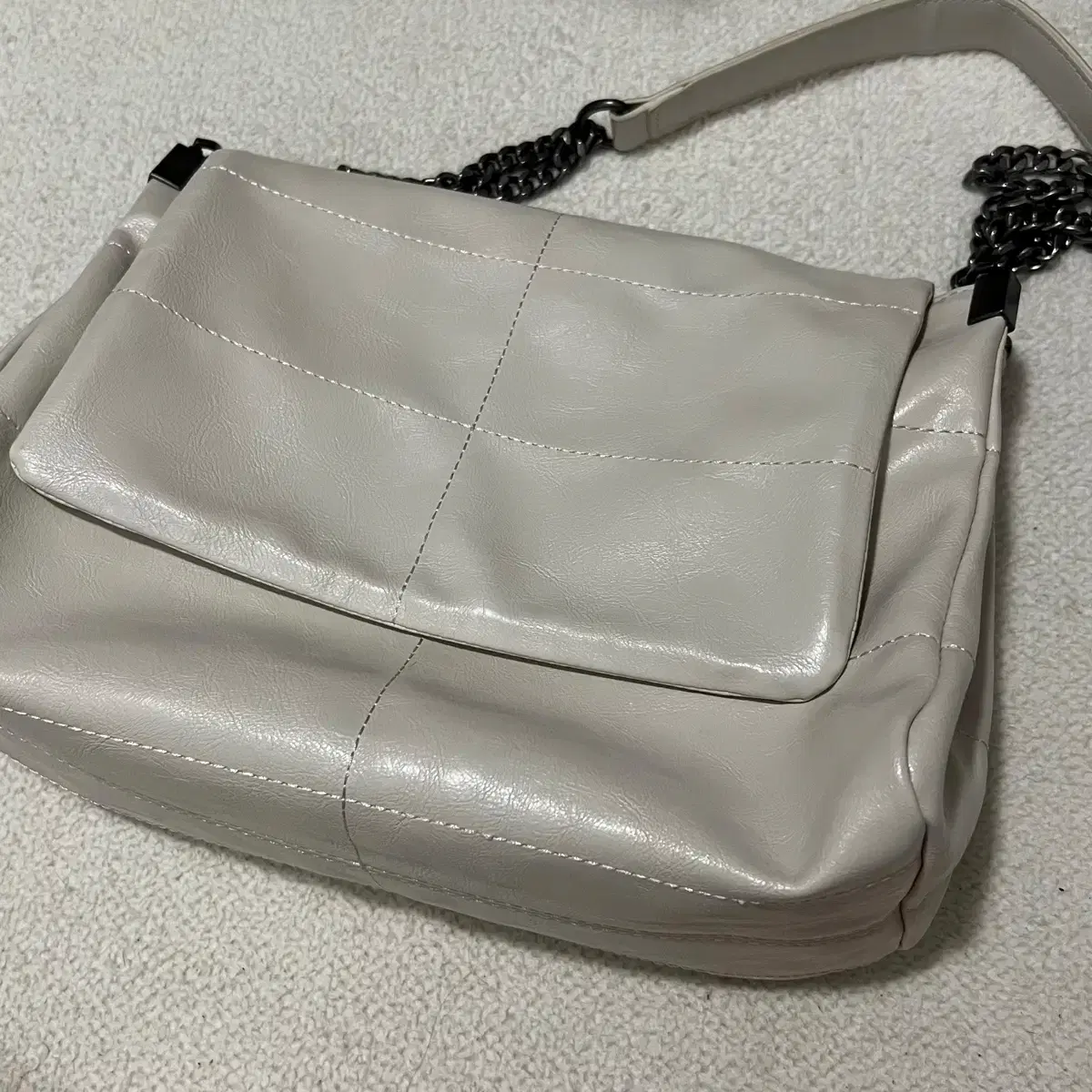ZARA 자라 Zara Rock Flap Shoulder Bag Cream on Bunjang Global