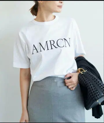 아메리카나 AMRCN 로고 화이트 티셔츠 - 새 제품
