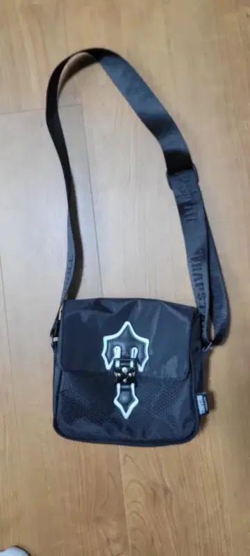 THRAPSTAR 메쉬 숄더백