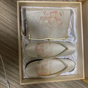 한복용 가방과 게타 세트