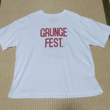 REMI RELIEF GRUNGE FEST. 티셔츠 S 사이즈