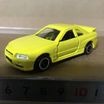 토미카 닛산 스카이라인 GT-R R34