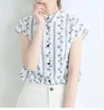 IENA DEVEAUX*sese 라운드 칼라 셔츠